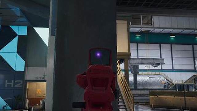 枪是假的 甲也是假的 但想跟你猛攻的心是真的！