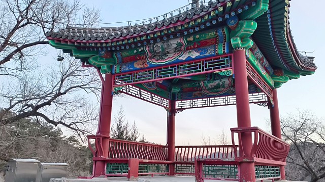 戍楼旌卷风霜劲墨海毫挥日月雄