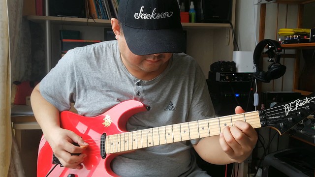 弹一段好听的电吉他分解和弦西安吉他教学