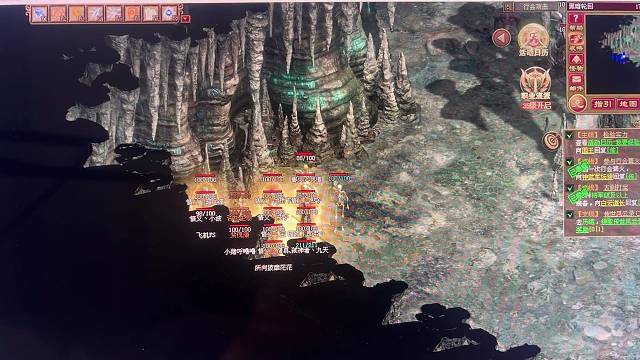 前期太难玩了，慢慢发育咯