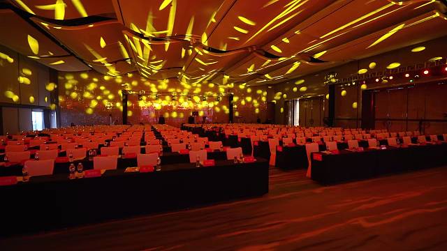 传承风味创新未来，经销商大会乌江新品面世，开启味觉新章！#乌江新品 #向上向新向前