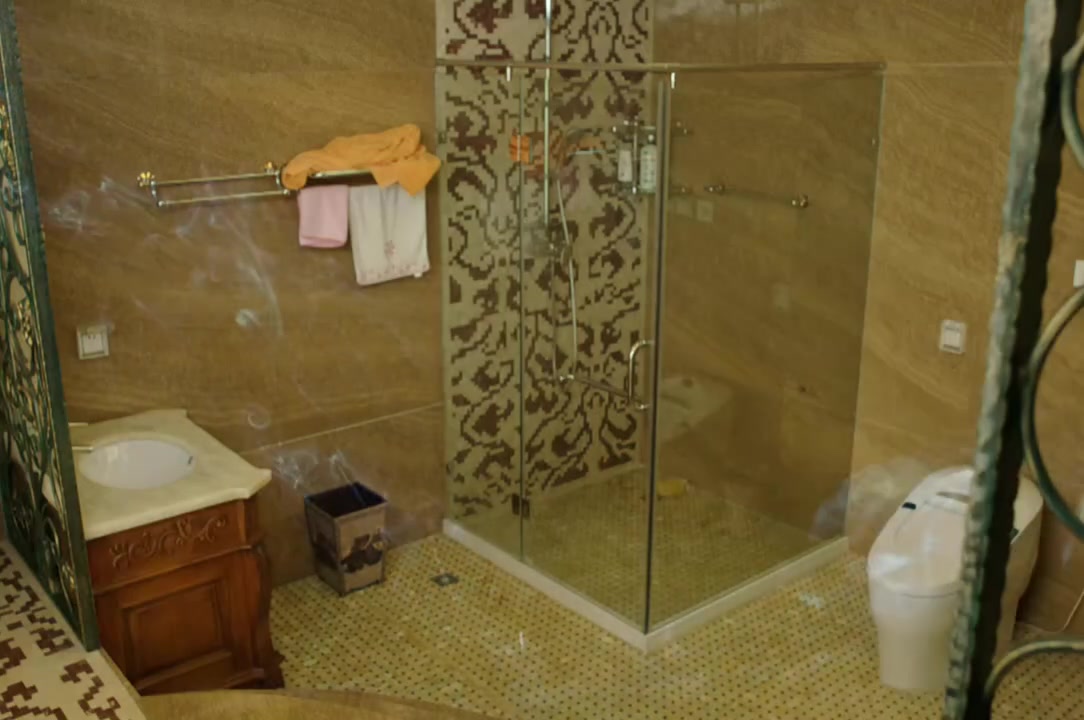 大师救我！屋里有鬼~