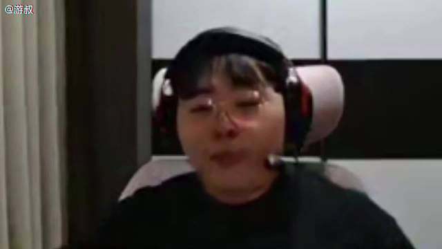 Letme问Breathe今年没工作是自己不想打吗？Breathe说不想进池子，所以才说先休息一段时间！ Letme：Jiejie德杯没控龙被骂了然后现在每把都会控龙了！ Breathe：再骂两下大家都休息了就老实了，弹幕这么急你们去打职业呀，你们上去控两条龙不就行了吗，把那敲键盘的功夫去打英雄联盟，你们打上去WBG应聘就行了吗！