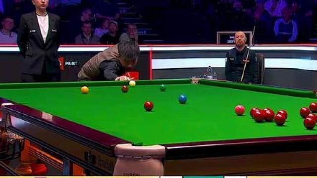 斯诺克最新的比赛！赵心童上演两杆逆天准度锁定胜局，对手红温了