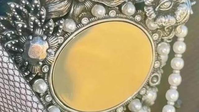 海边偶遇魔法徽章？！