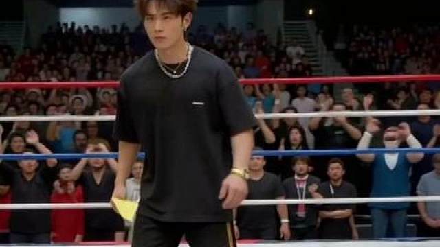 一拳打破家徒四壁