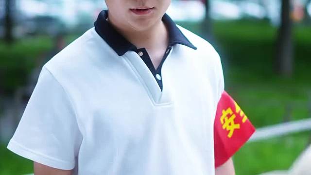 有些人的路就是这么走窄的