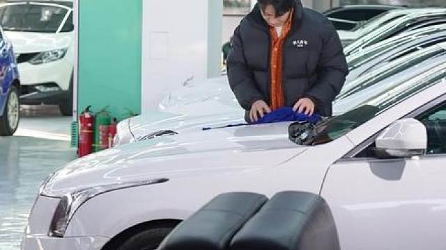 你的姐弟情深，这不是吸血的理由