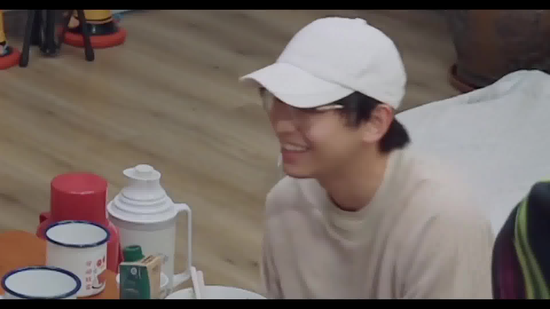 沈腾靠的就是颜值。