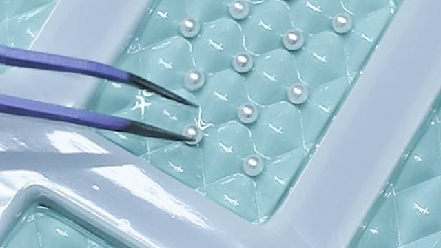 眼里只有Tiffany蓝和白色字体 ！