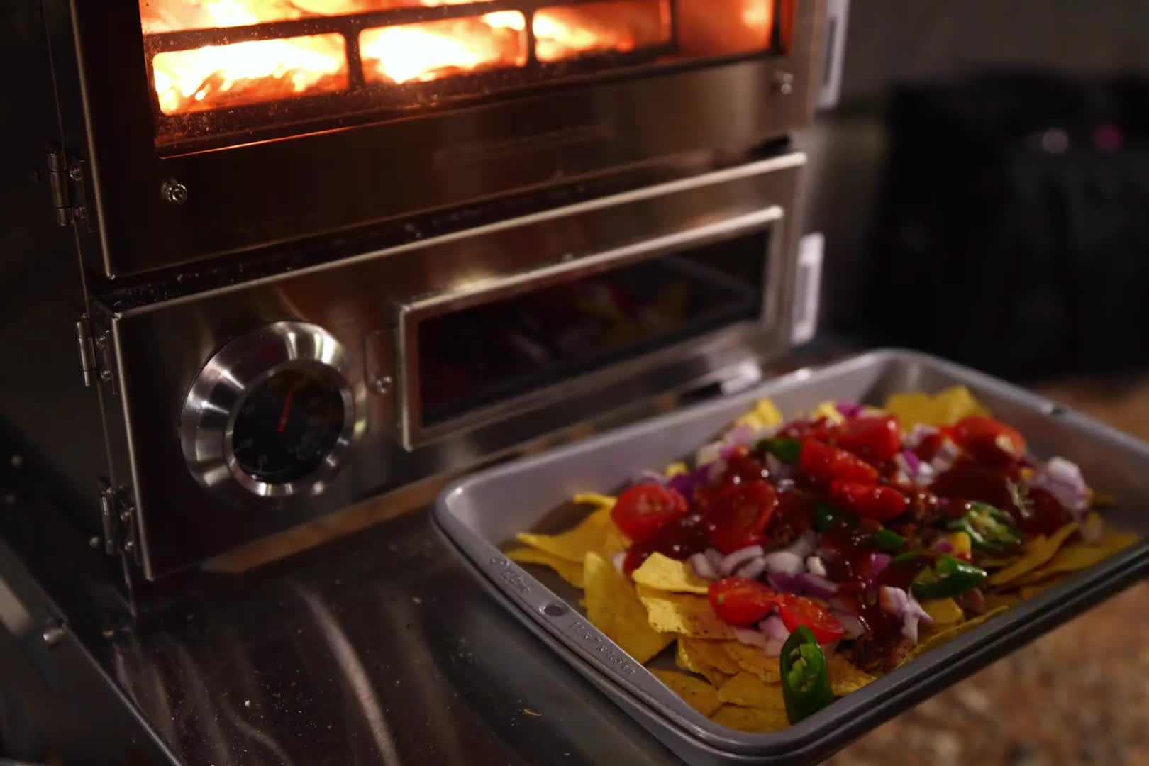 第2集：暴雪天驾车野外露营，搭建房车帐篷露营地，享受户外露营