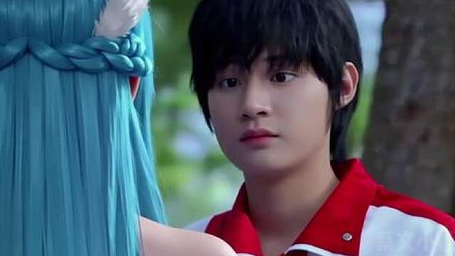 你不是会变水母吗，你变给我看啊