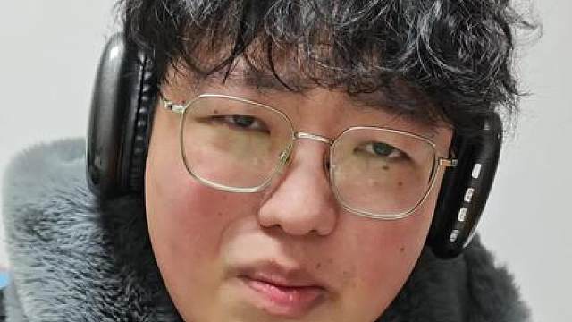 怎么全是同门师兄弟啊