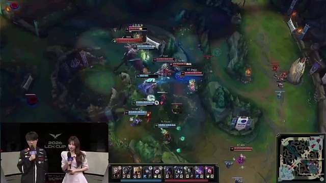 Faker：这波团战我其实先倒了，所以就变成在观战，但看到上面蒙多拿到远古龙之后，又把芸阿娜抓掉的瞬