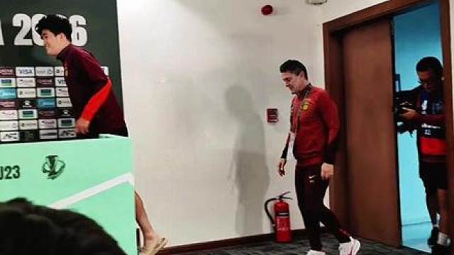 安东尼奥才是中国足球最缺的“疯子”，这年头把成绩当命，不把钱当回事的教练真没几个了u23国足