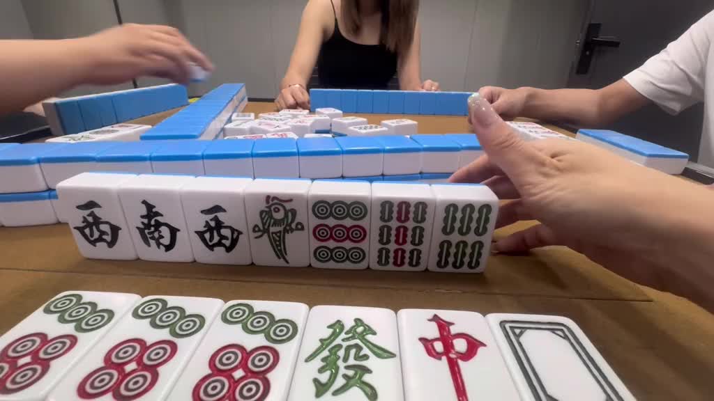 虽然金人了，但不影响这把完美的牌