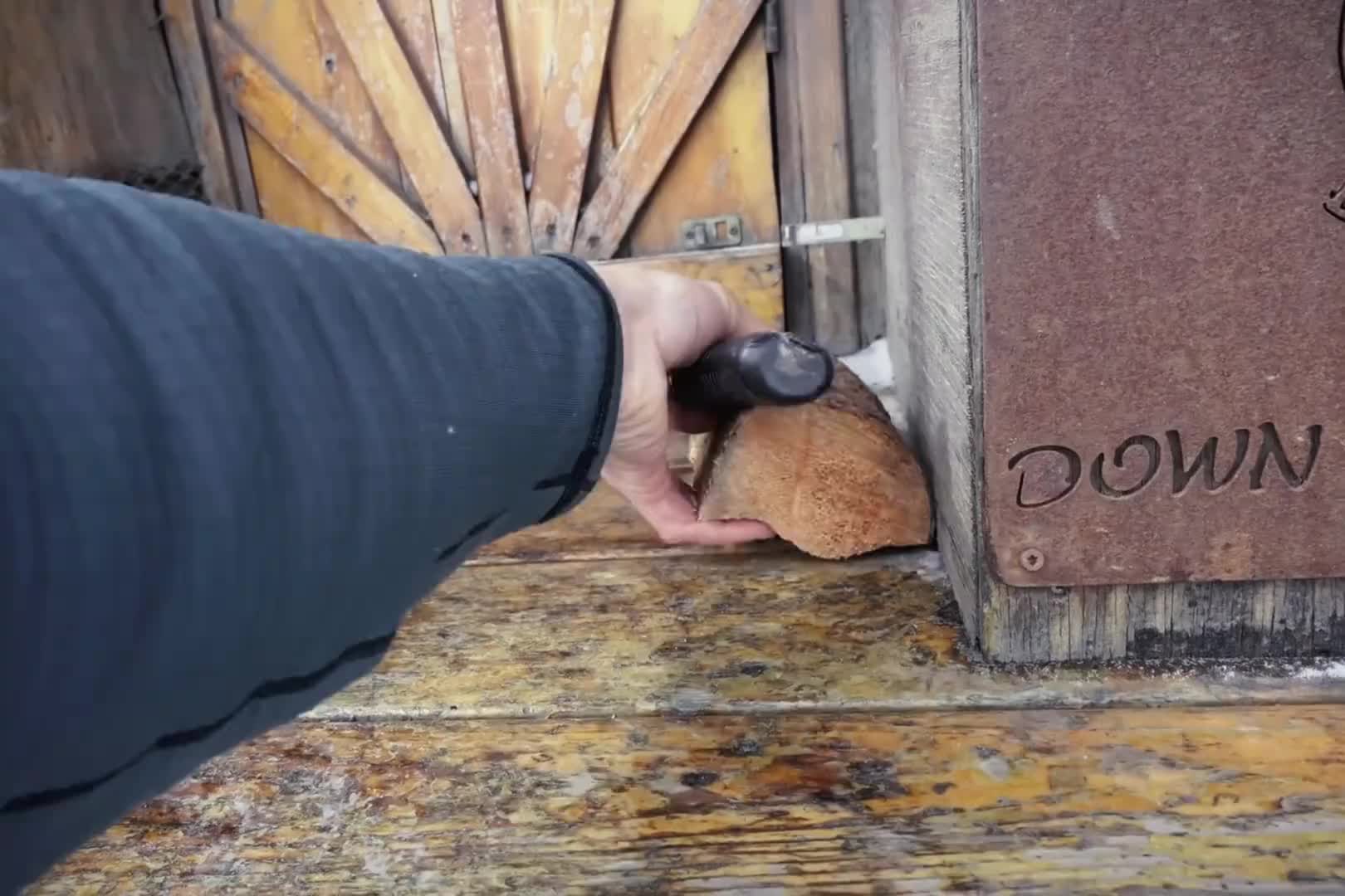 第1集：男人自制房车，环球旅行两年半，在阿拉斯加雪山短暂停留