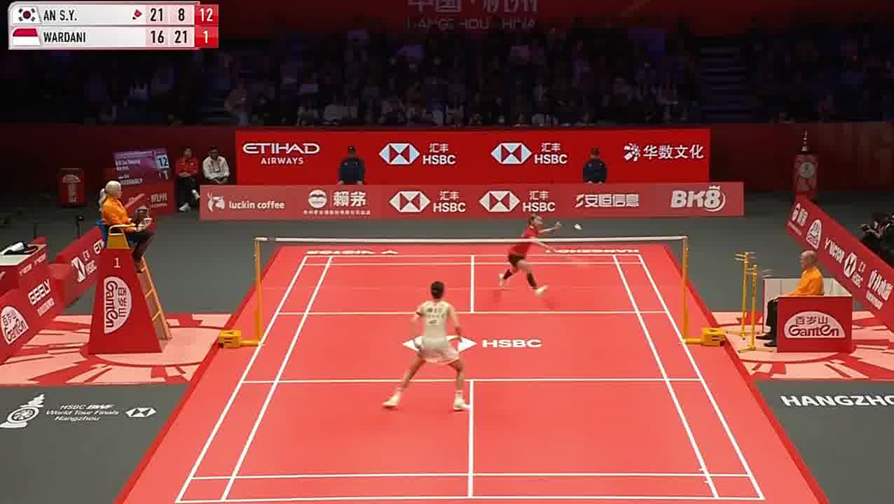 这才是羽球人爱看的对局，将运营和手法发挥到极致