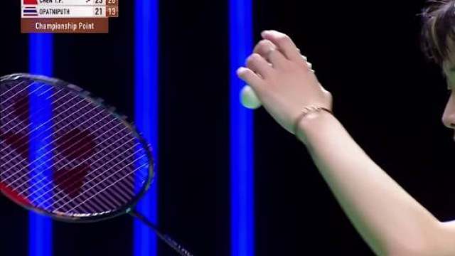 鏖战见真章！2026印尼大师赛女单决赛，陈雨菲凭坚韧发挥以23-21、21-13击败碧查梦，斩获女单