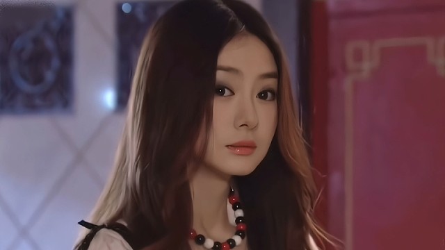 她女儿和早期的她真的是一个模子刻出来的！#戚薇#我用镜子接住春天的花