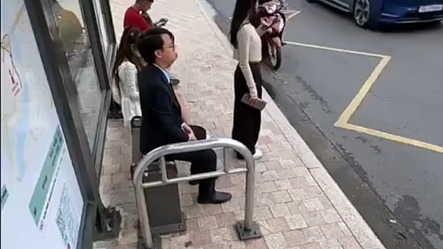 精准的预判了小偷的行为[赞]