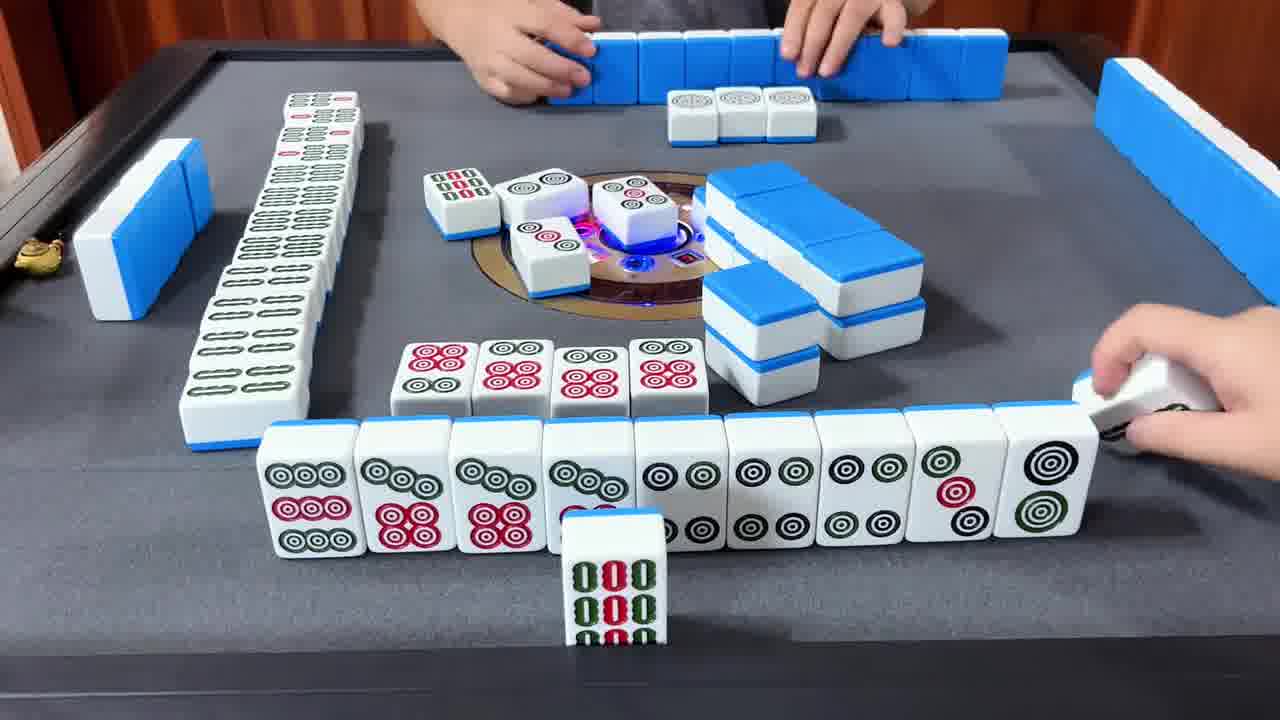 开局就是三连杠！