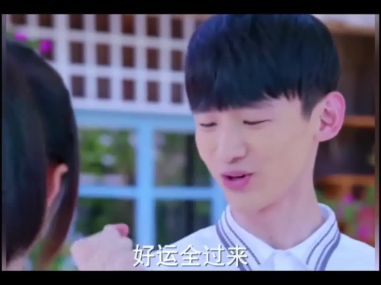 别说白敬亭了，我都替他抱一丝哈哈哈哈