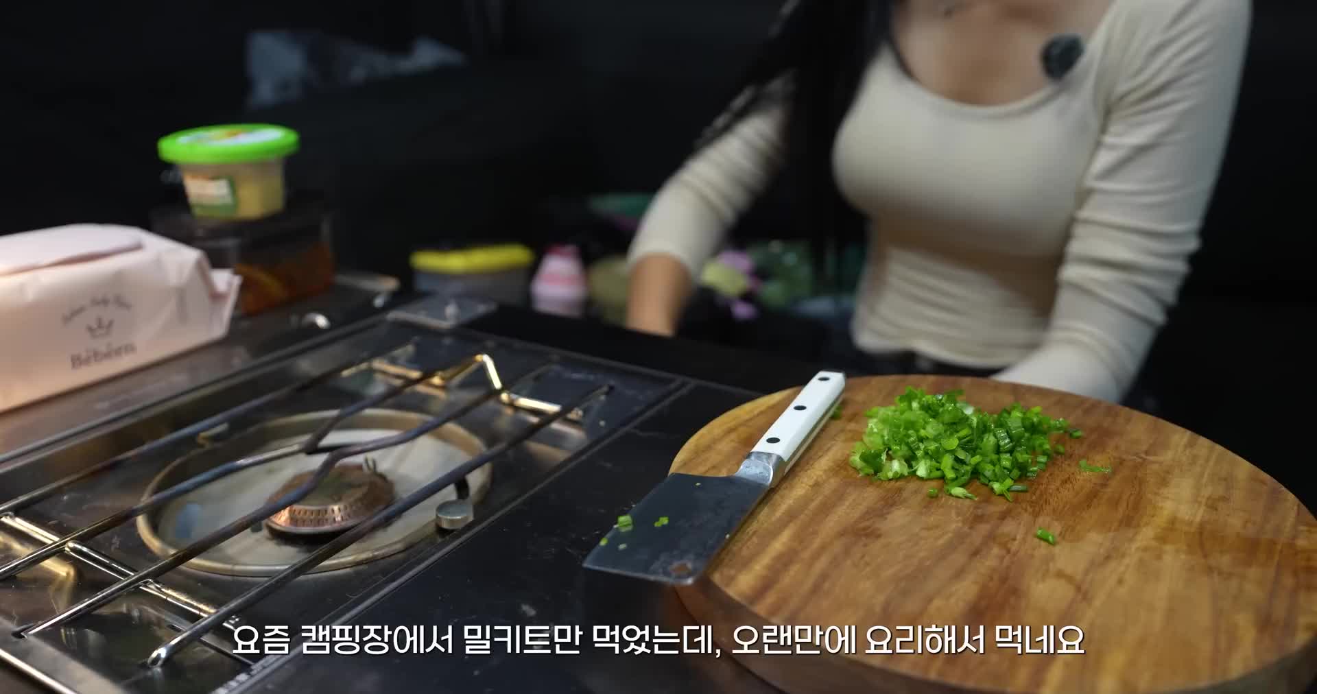 20260127 ️每小时16毫米的创纪录大雨，帐篷周围变成了一片水海……｜雨中独自露营｜葱泡菜