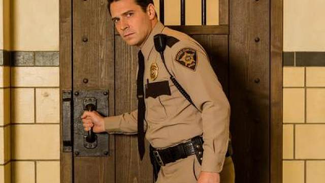 你被判入狱10年，请选择你的牢房室友