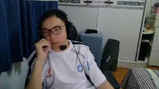 猛子不打比赛了。