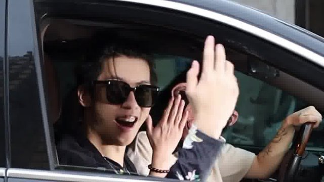 对面的帅哥怎么突然就变味了？