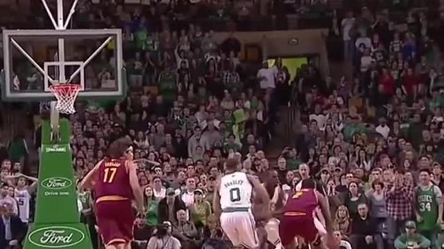 真正的勇者不是流泪的人 而是含着泪奔跑的人#篮球