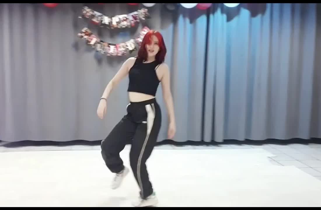 俄罗斯姑娘才艺表演24.02.19_小逗比(安娜)00