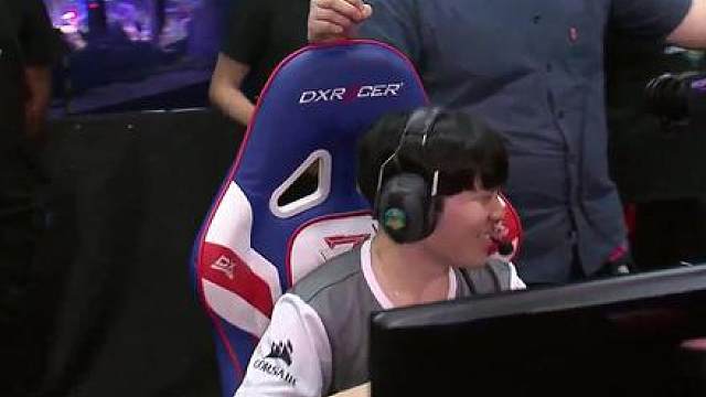 LPL巅峰时期的内战有多精彩RNG与IG最极致的打架与运营！ LPL巅峰时期的内战有多精彩？万字复盘回顾2018年LPL夏季赛决赛第四场，IG用AP双核阵容将RNG四保一阵容击溃，Theshy瑞兹上演一打二反杀名场面极致的运营与最莽夫的打架肉搏，看完这场比赛的复盘回顾就知道当时的内战有多热血！