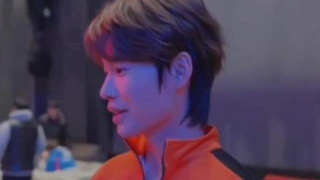 深圳dyg每天要做的事：哄向鱼