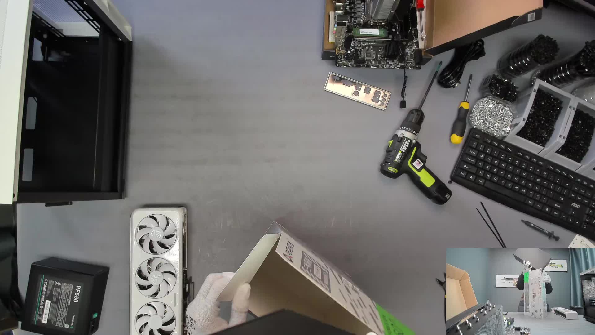 徐州 夏*的14600KF 5060Ti