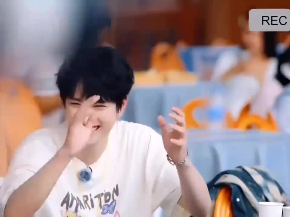 杨迪：为什么受伤的总是我！