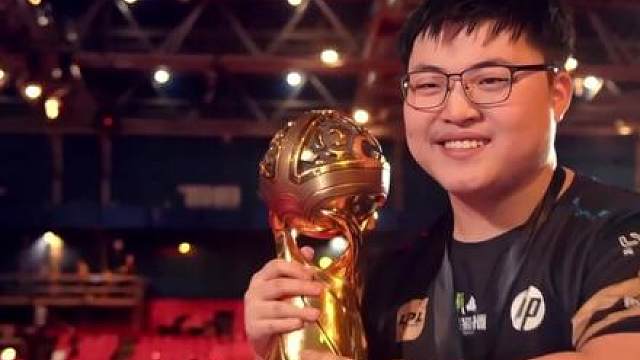 UZI复出疑云起？放下执念享天伦，UZI的传奇不必完美收官