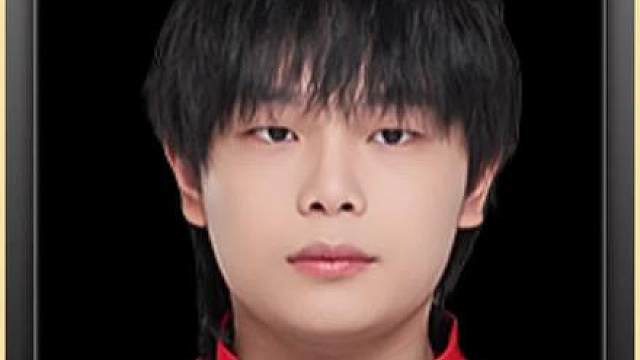 暖阳拿出李白打野钟意直播间反应，暖阳太强了，什么英雄都会玩，拿出来就能赢，WB要建立他们的王朝了