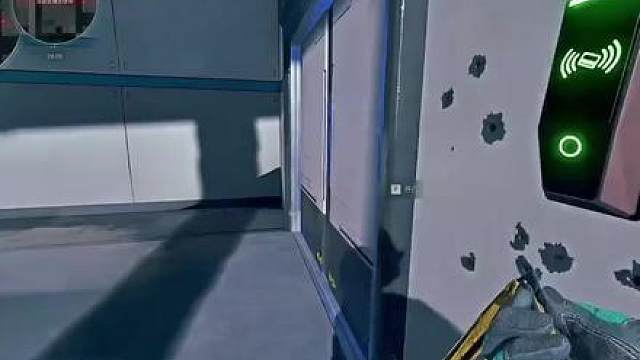 一个地方摆着两桶油说是！