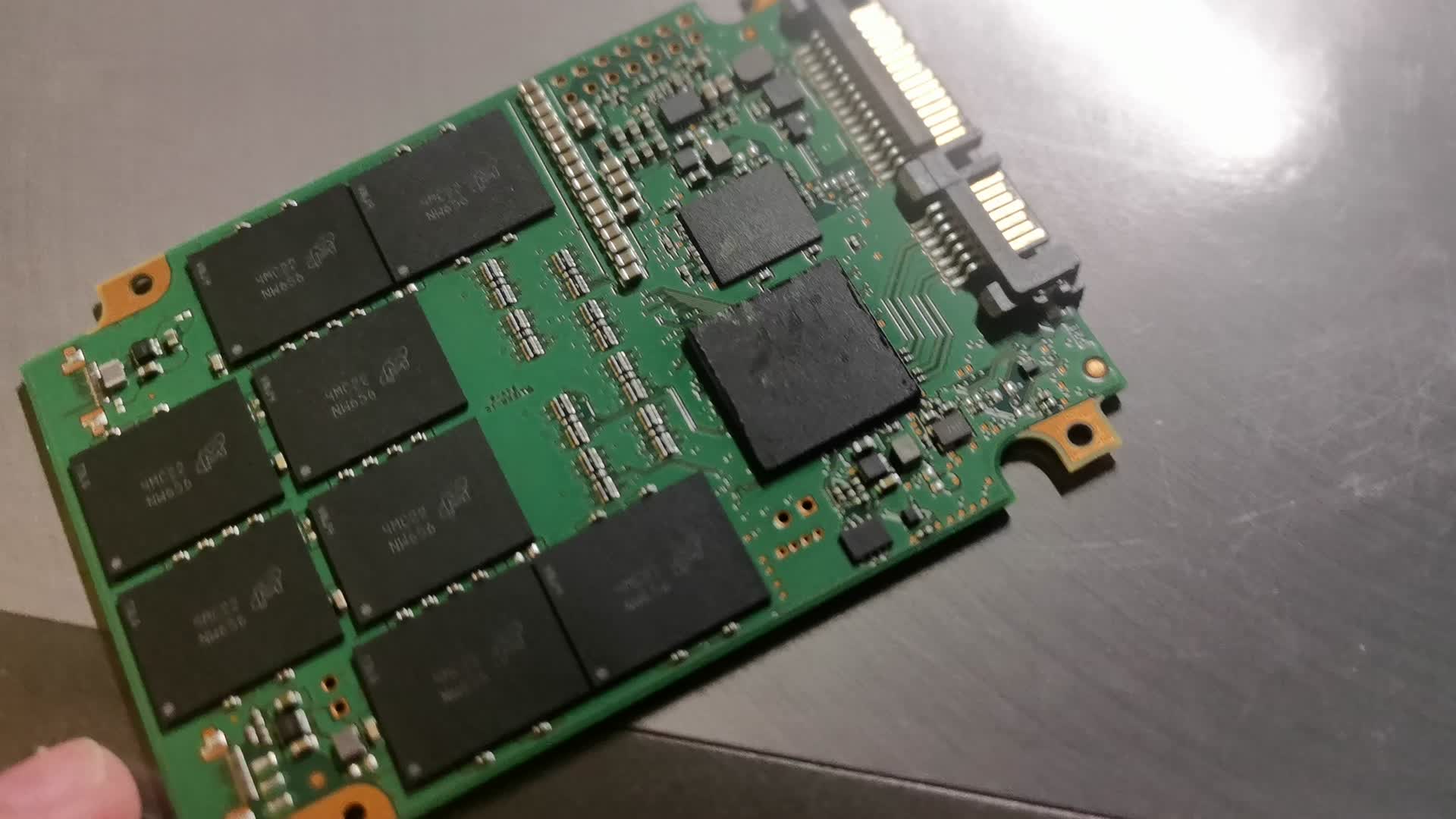 120块钱的镁光英睿达MX100 512G无损拆解（无法格式化 无法量产开卡）