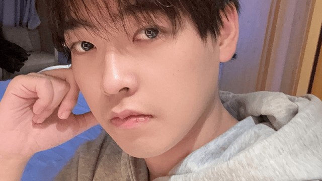 小白熊发文：明天直播，开心！