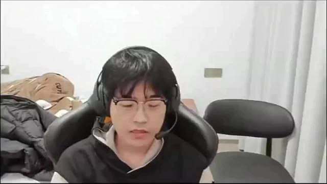小白熊和三个教练之花楼教练 25年年初那个转会期，就是25年年初转会期特别想转会，因为24年在ttg