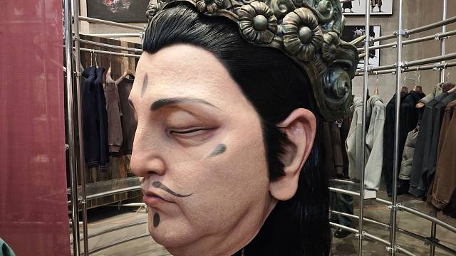 这是黑神话的畅销周边，你敢和它对视十秒吗？