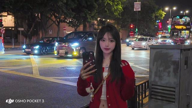 朋友劝我可别傻 但她的笑真的好甜