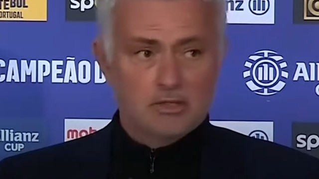 留守本菲卡的穆帅很精彩