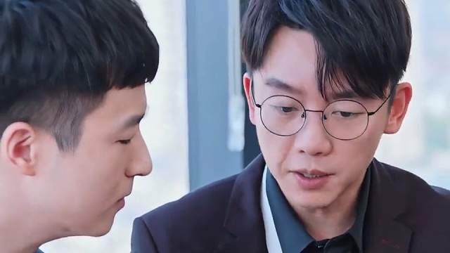 公司推行新制度 员工被迫连续加班720小时