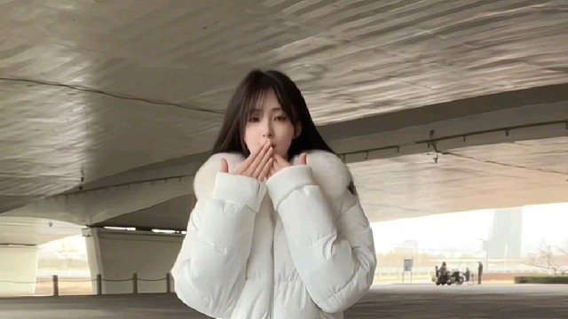 见一面吧 我有问题想吻你