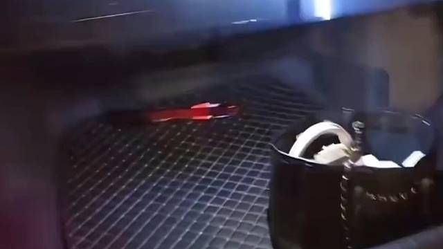 虽然他今天开思域  可是他家还有布加迪啊