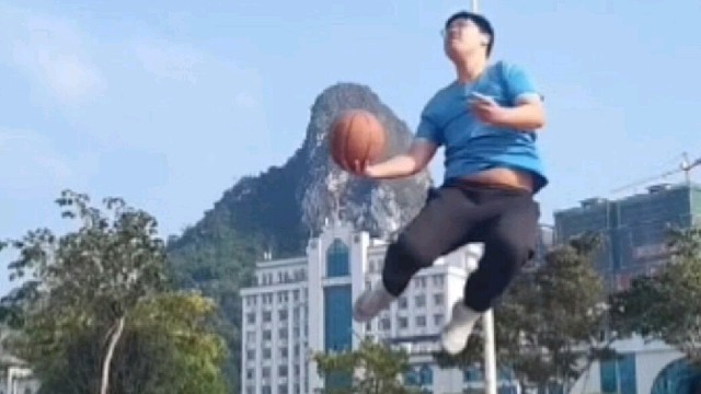 186，200斤的拉杆上篮